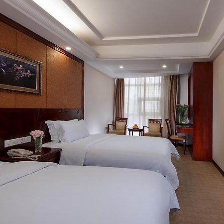 Vienna Hotel Shenzhen Pingdi Екстер'єр фото
