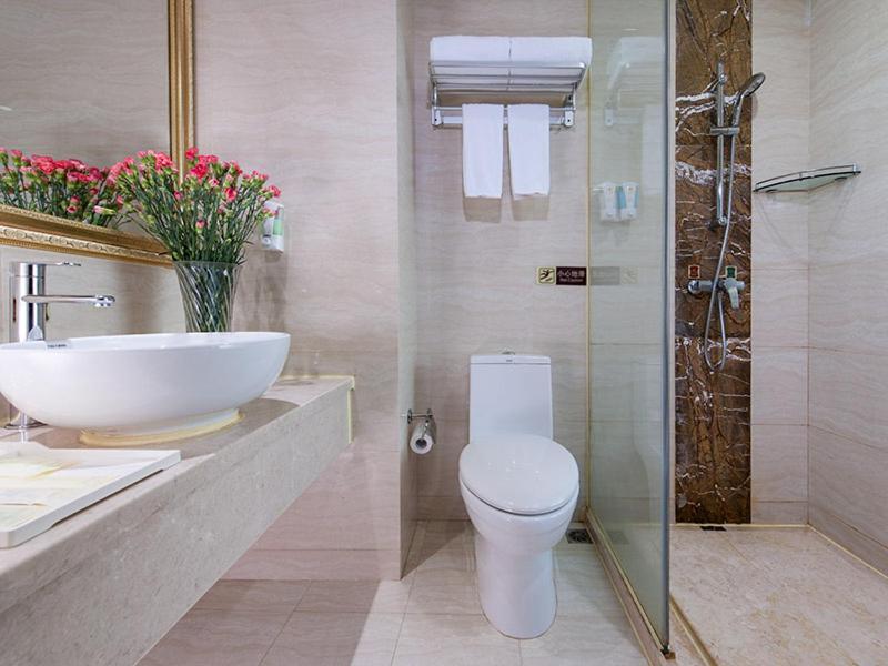 Vienna Hotel Shenzhen Pingdi Екстер'єр фото