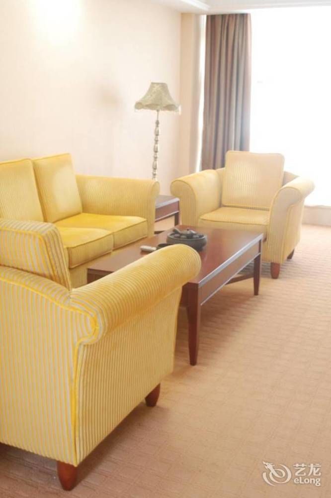Vienna Hotel Shenzhen Pingdi Екстер'єр фото